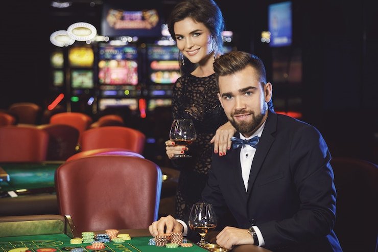 Mobile user browsing bingplus sports and casino games easily
